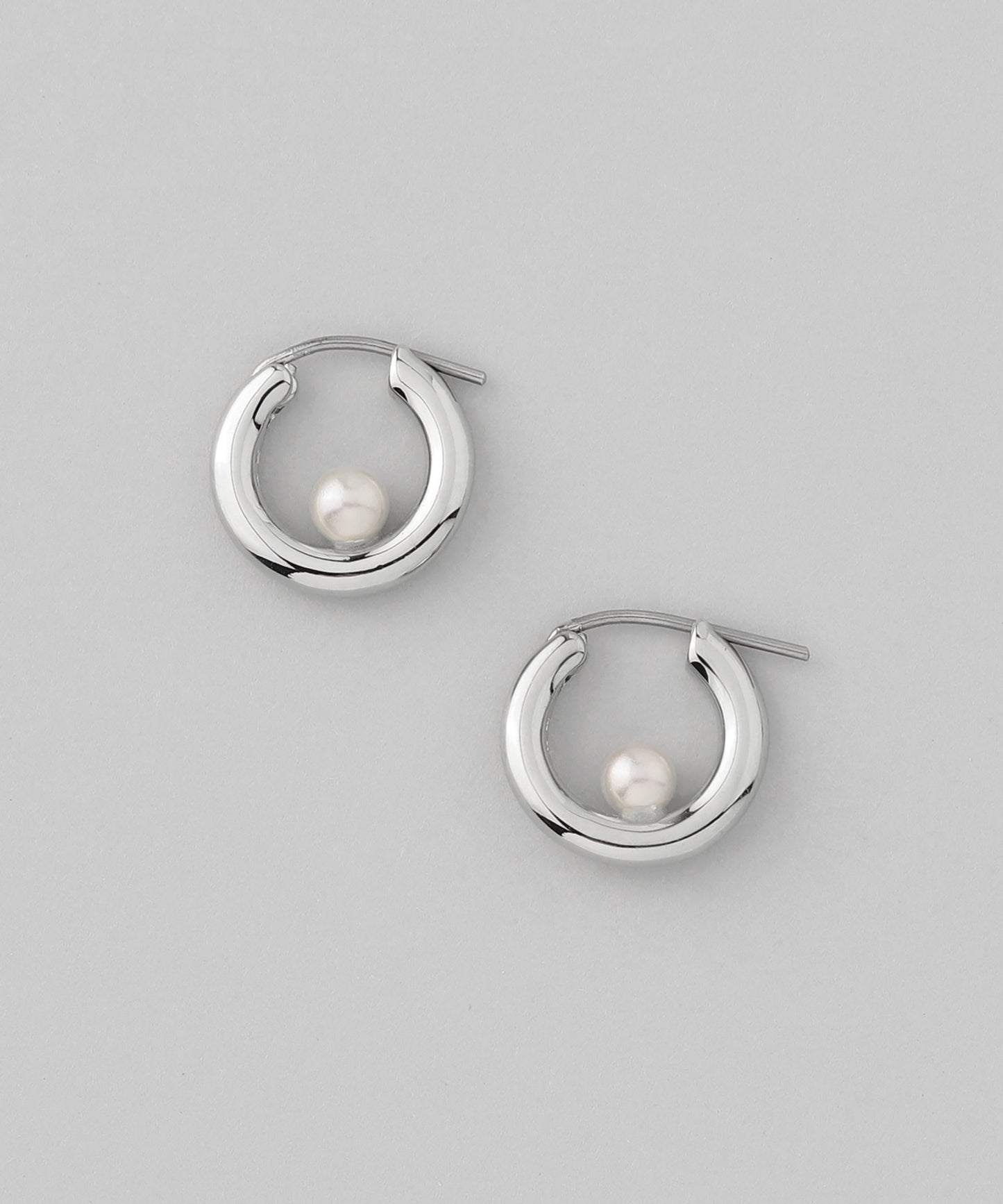 Pearl Hoop Earrings [Basic]
