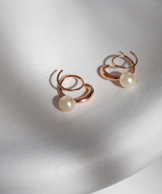 Pearl × Coil Earrings [Sheerchic]