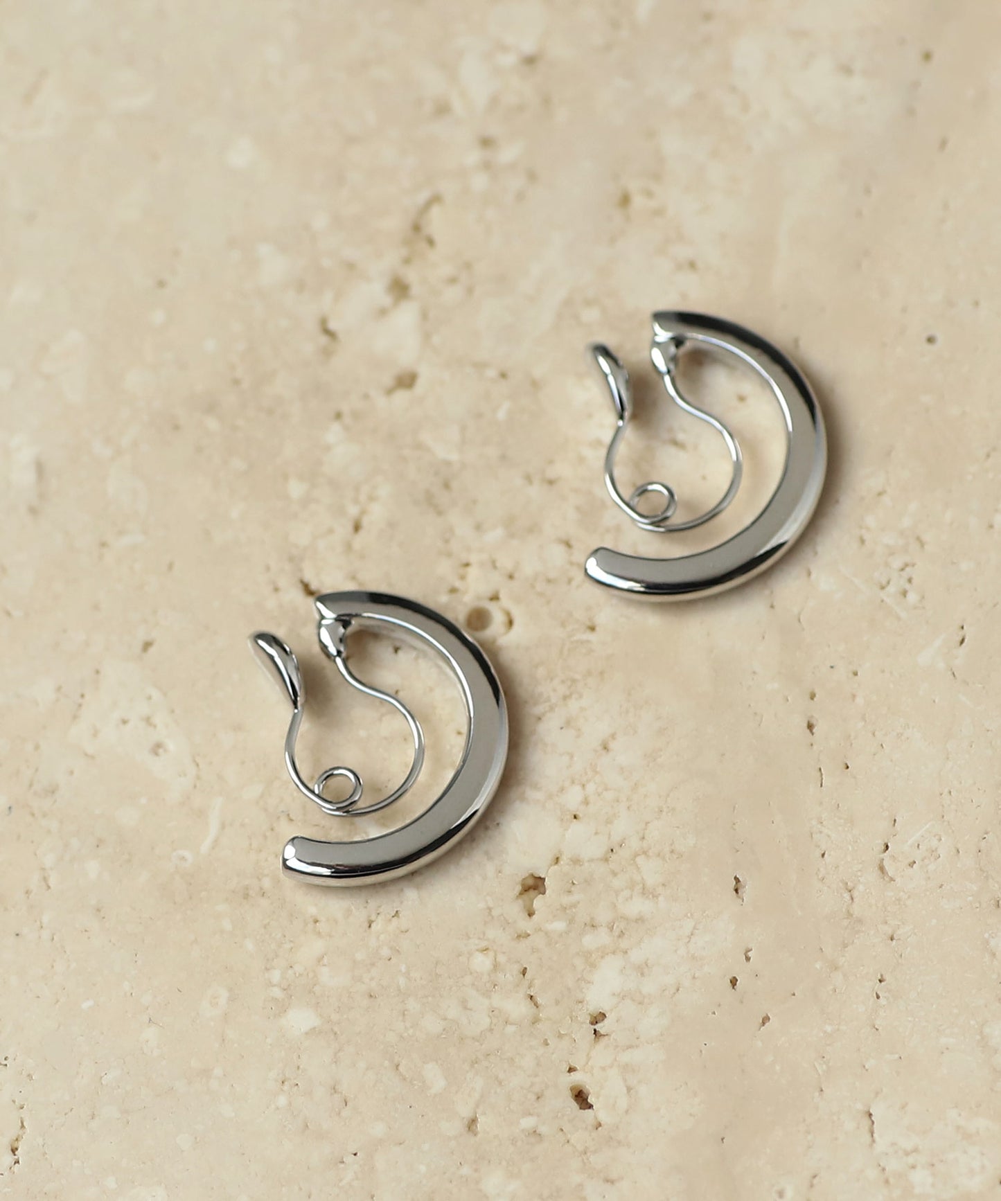 Metal Hoop Clip On Earrings [Flat M][Basic]