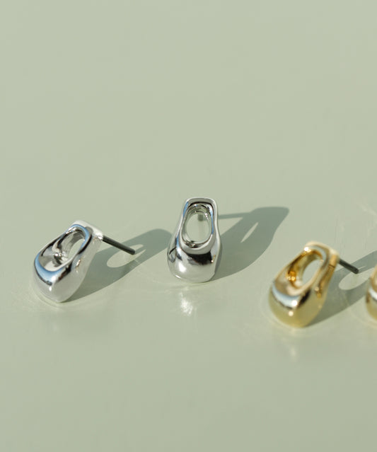 Nuanced Metal Earrings [Basic]