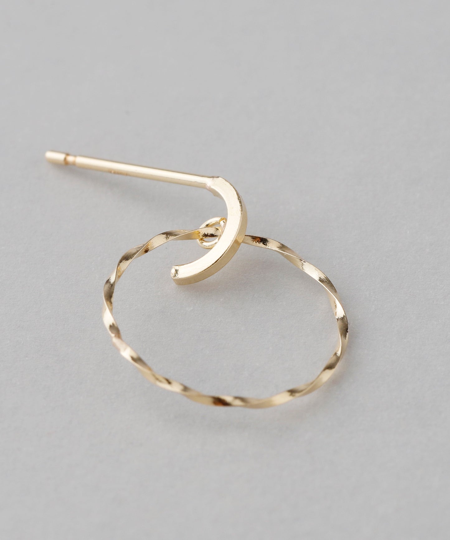 Twisted Circle Earrings [10K][Basic]