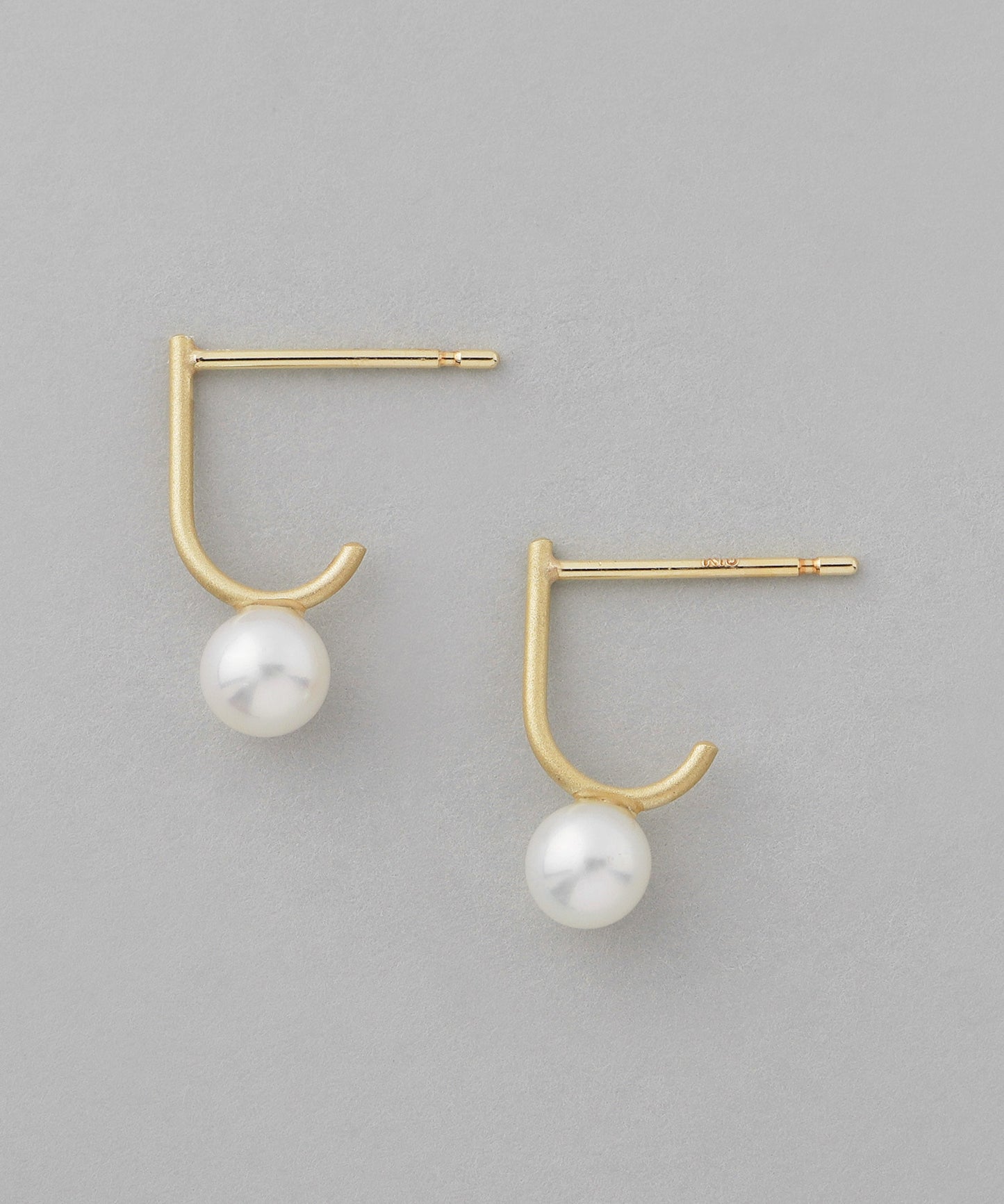 Pearl × U line Earrings [10K][Basic]