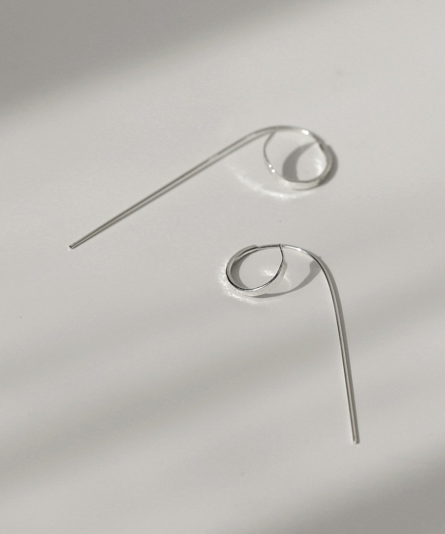 Twisted Hook Earrings[UMU][Basic]