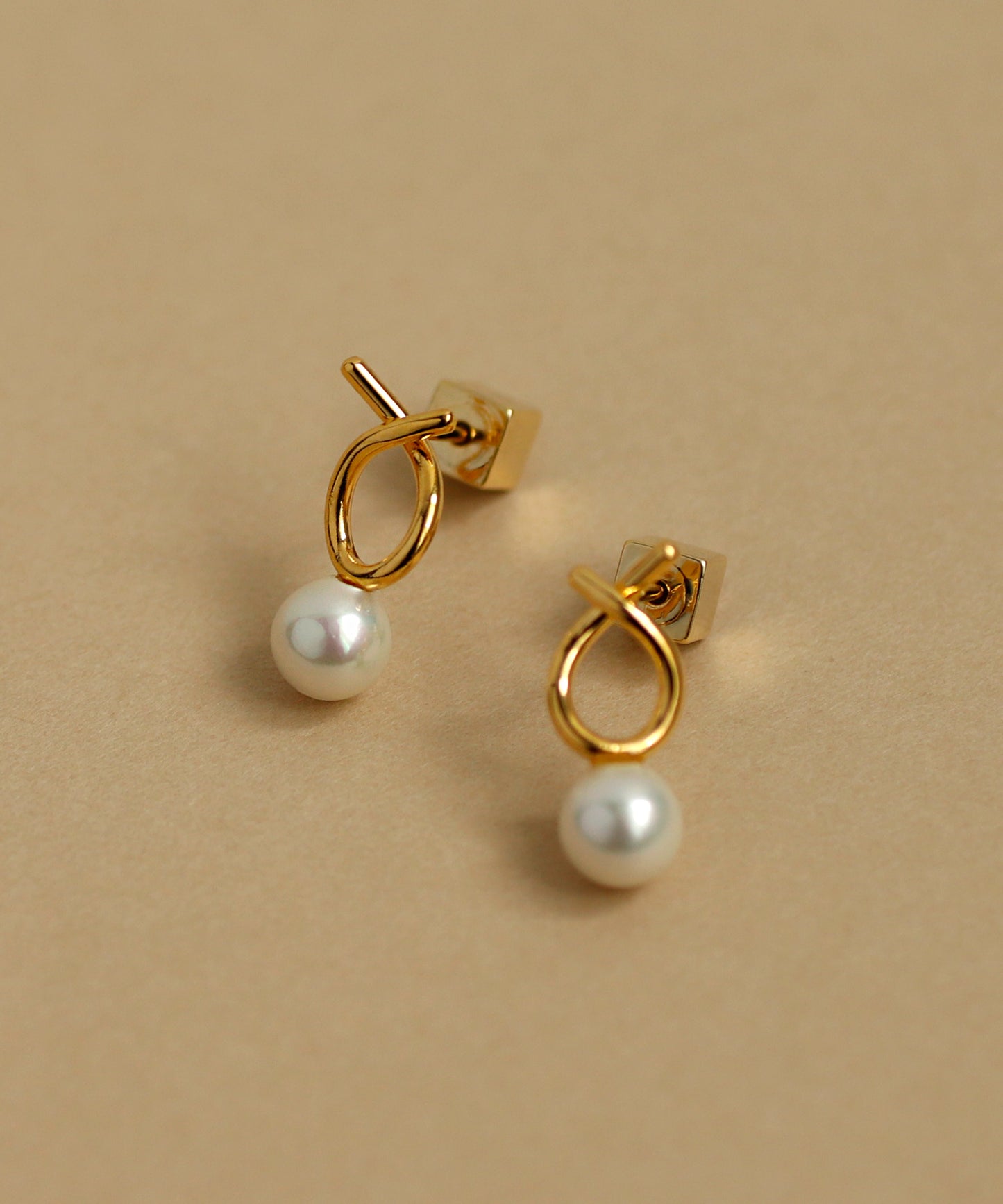 Pearl × Twisted Earrings [UMU][Sheerchic]
