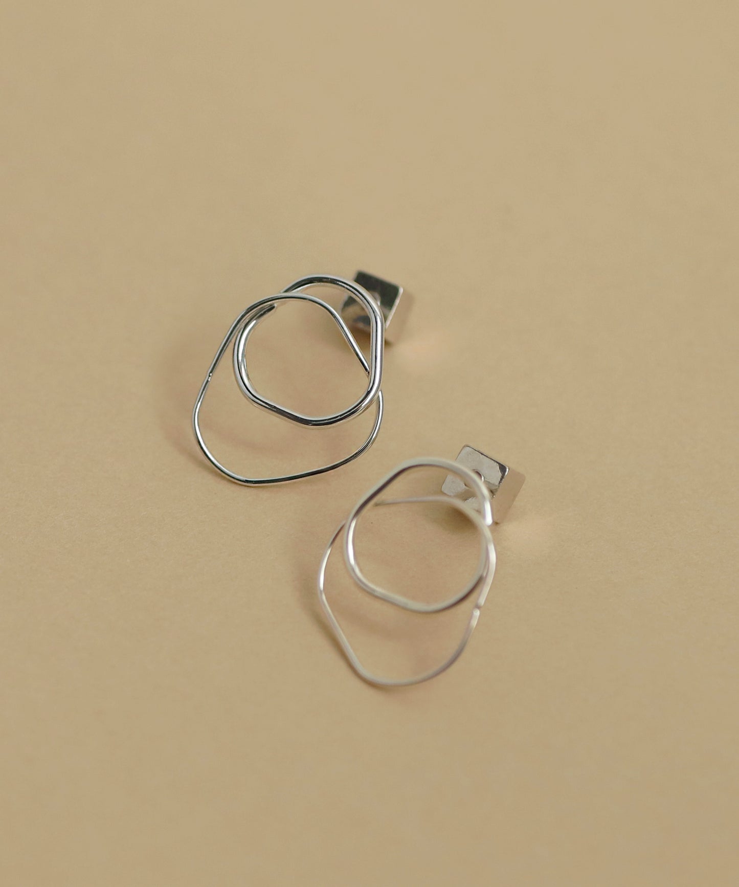 Nuance Line Earrings [UMU][Sheerchic]