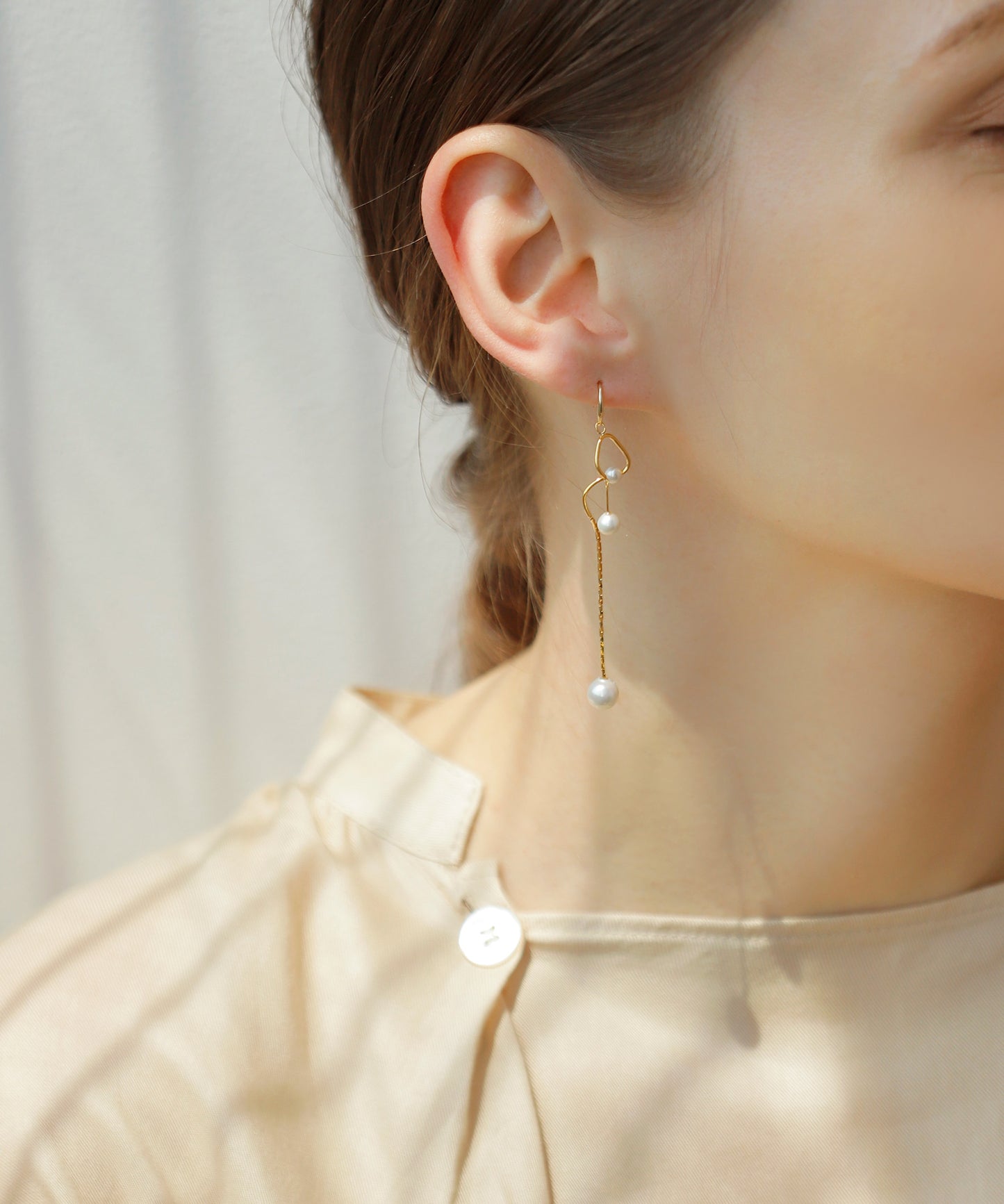 Pearl × Wavy line Asymmetrical Earrings[UMU][A]
