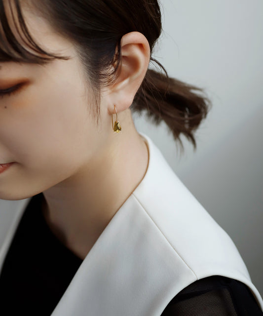 Flower Hook Earrings [UMU][Sheerchic]