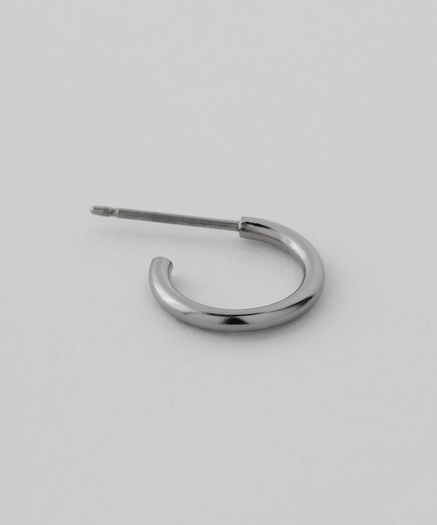 MR. Titanium Hoop Earrings [thickness 1.5mm]