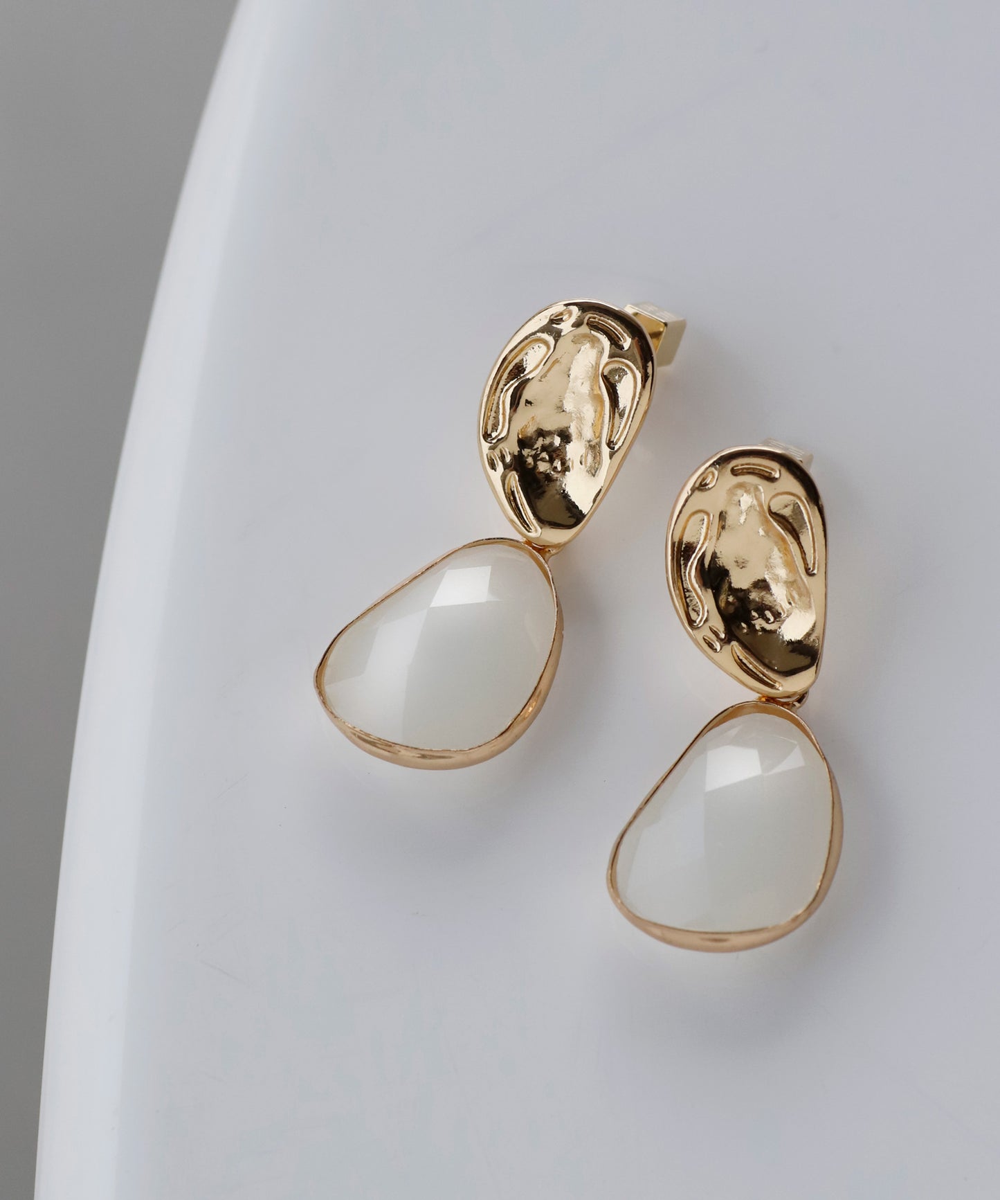Colored Stone Earrings [Ownideal]
