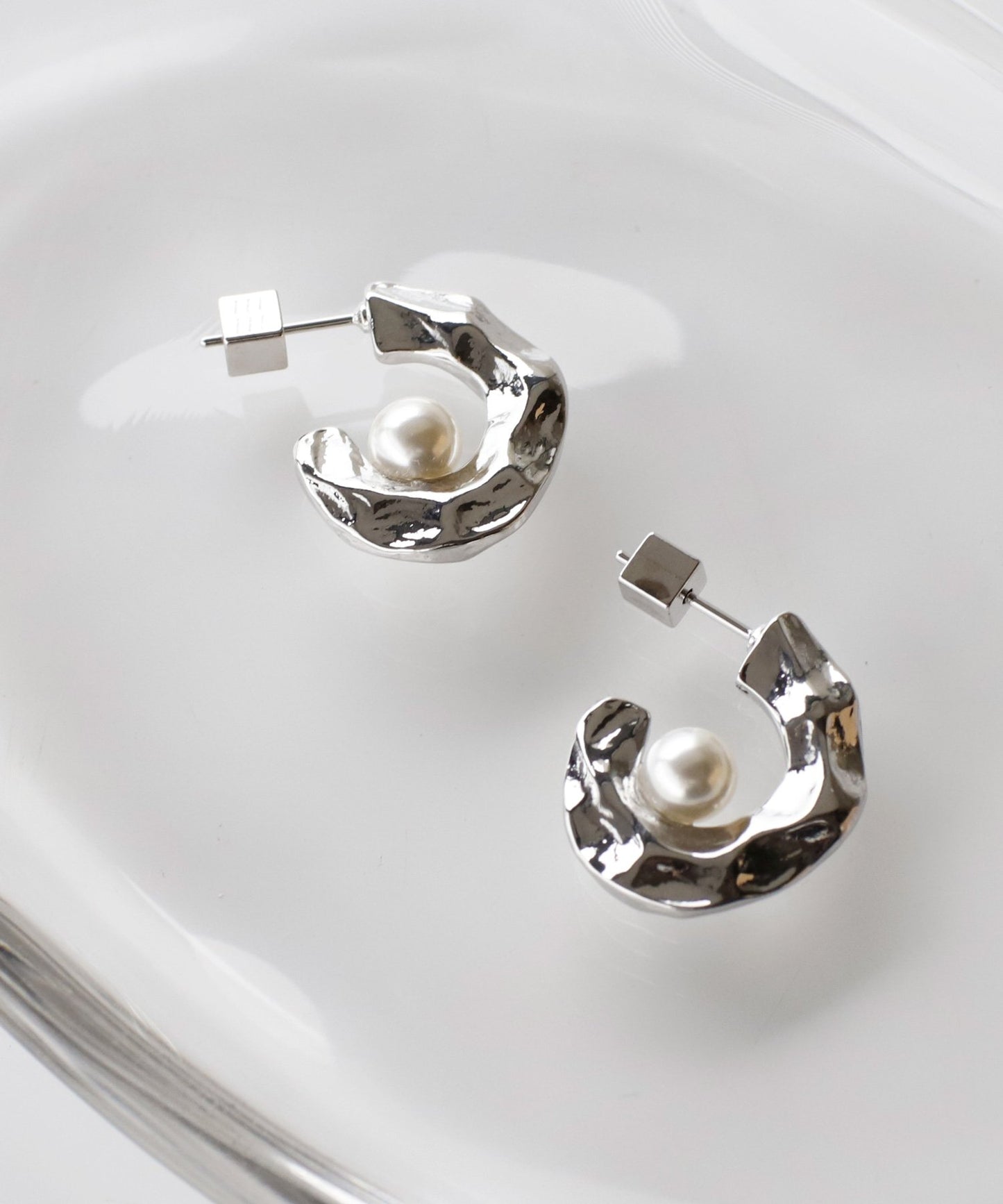 Metal Pearl Earrings[Ownideal]